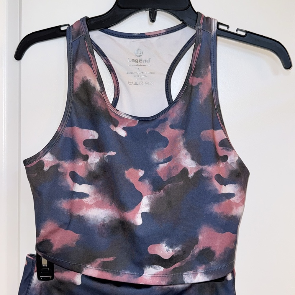 Activewear Set - Picture 3 of 10